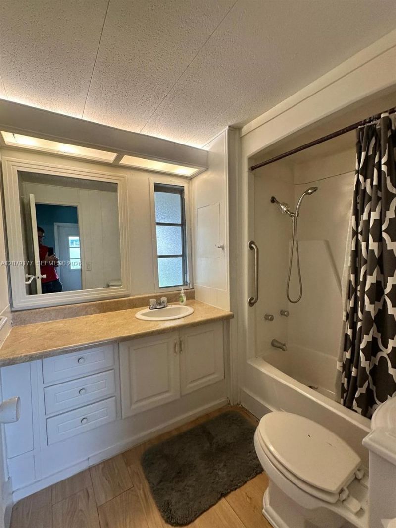 4046 67th Ln , Riviera Beach, FL 33404 Photo