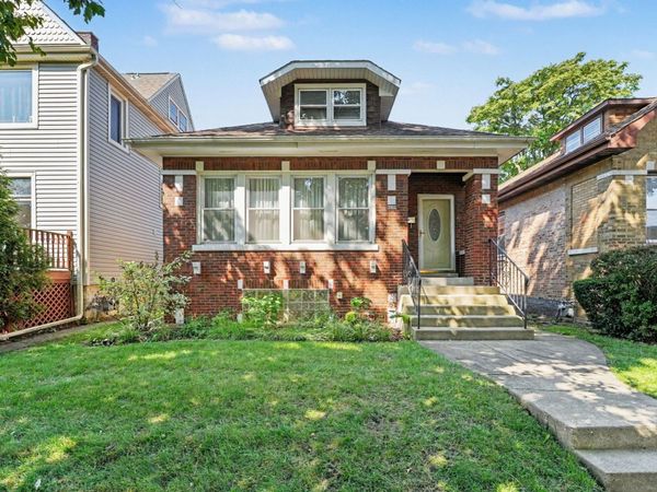 3120 Clinton Avenue , Berwyn, IL 60402