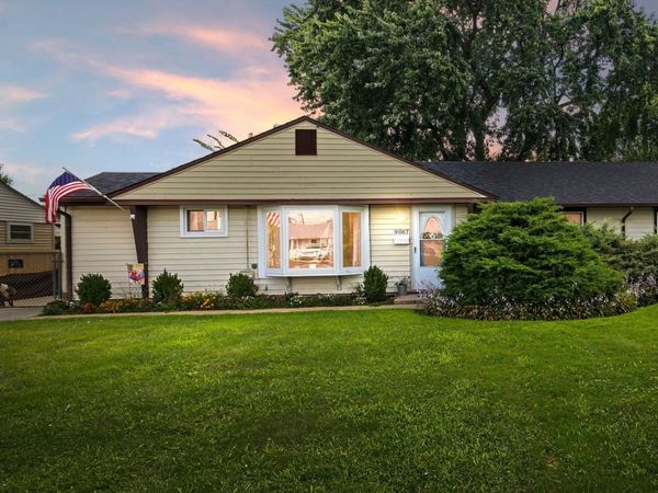 9067 S Main Street , Hometown, IL 60456