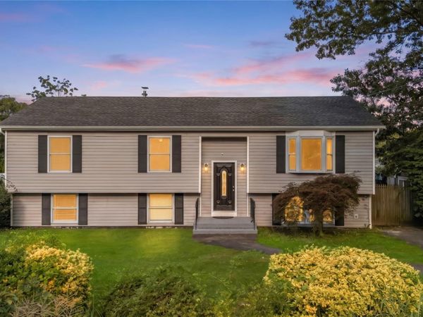 31 Concord Road , Shirley, NY 11967