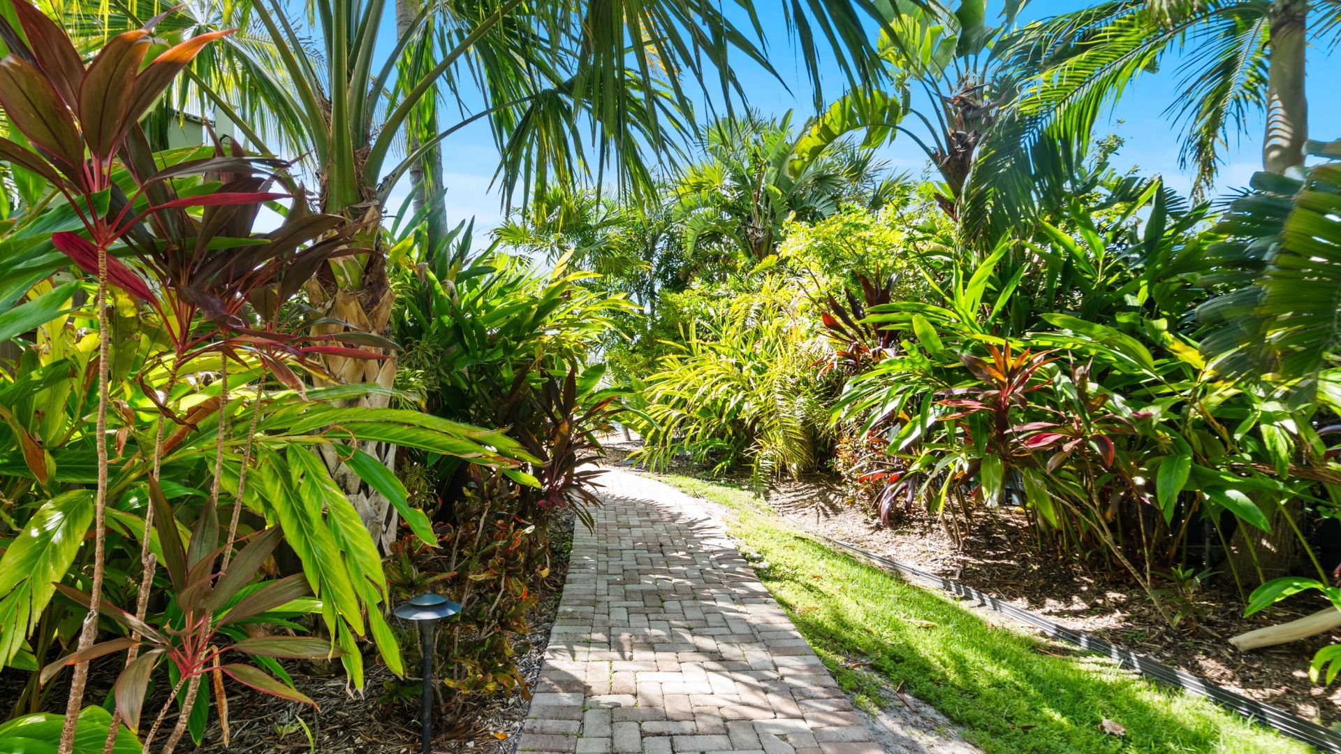 201 W Seaview Drive, Duck Key, FL 33050 Photo