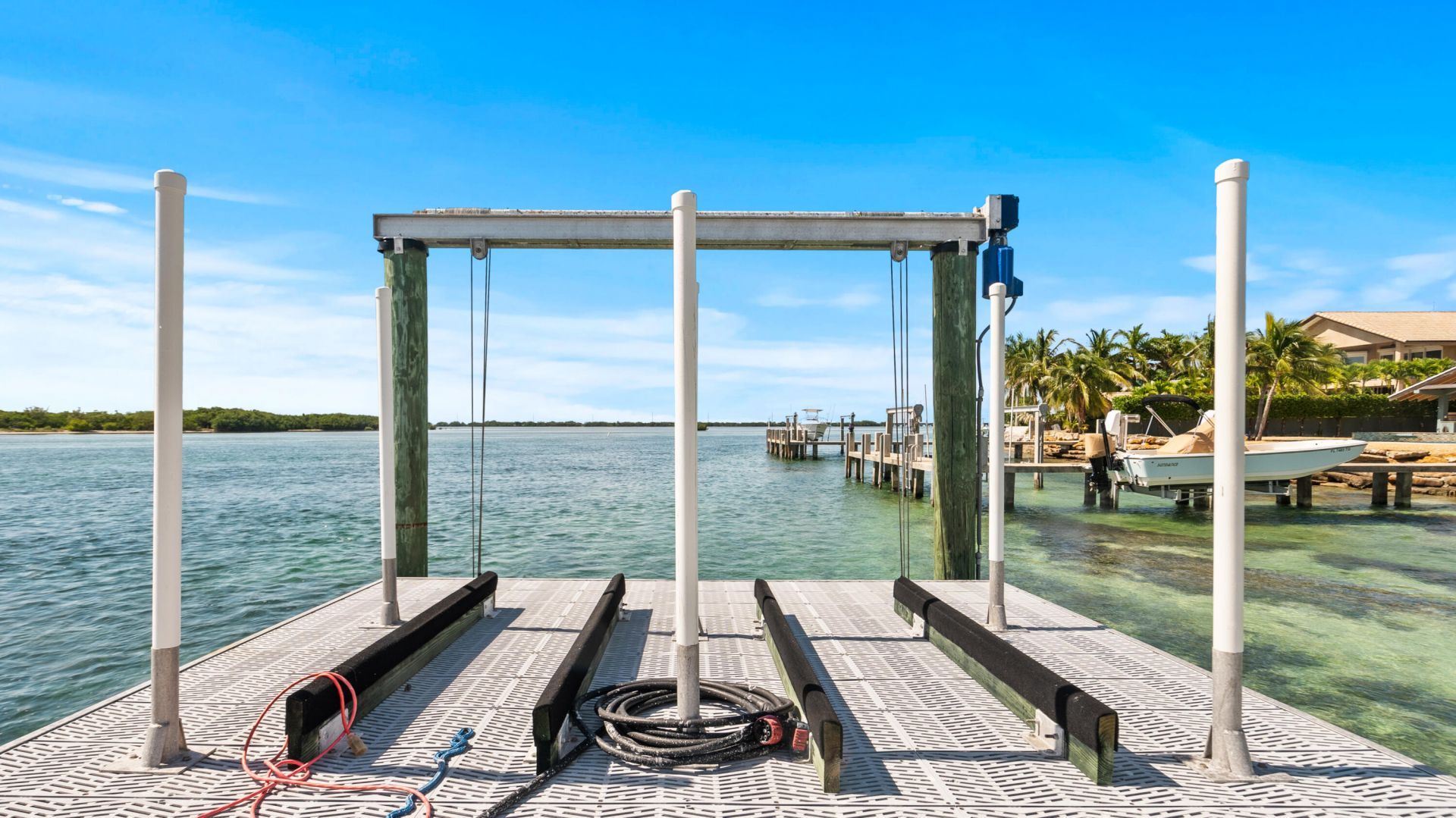 201 W Seaview Drive, Duck Key, FL 33050 Photo