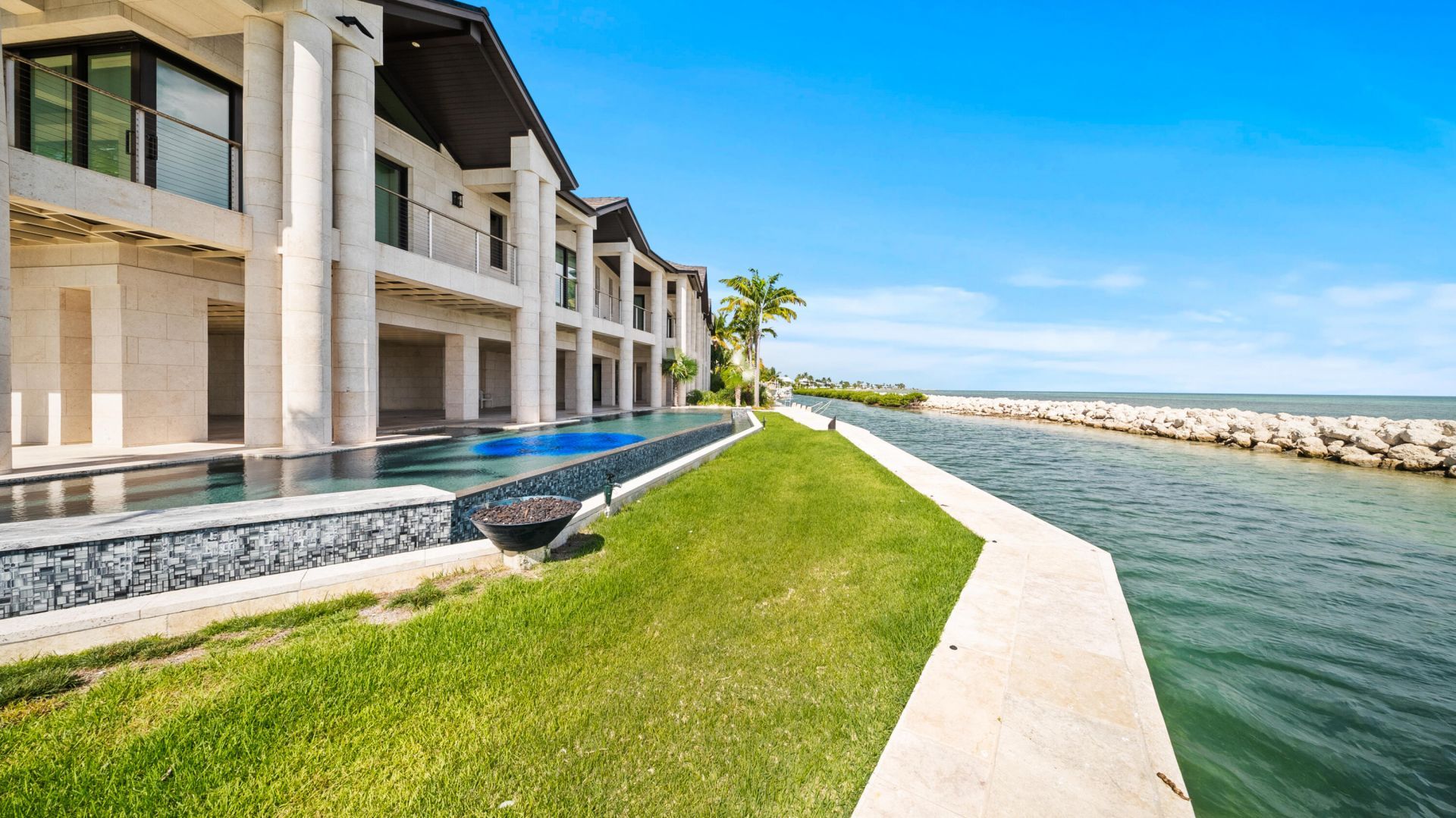 201 W Seaview Drive, Duck Key, FL 33050 Photo