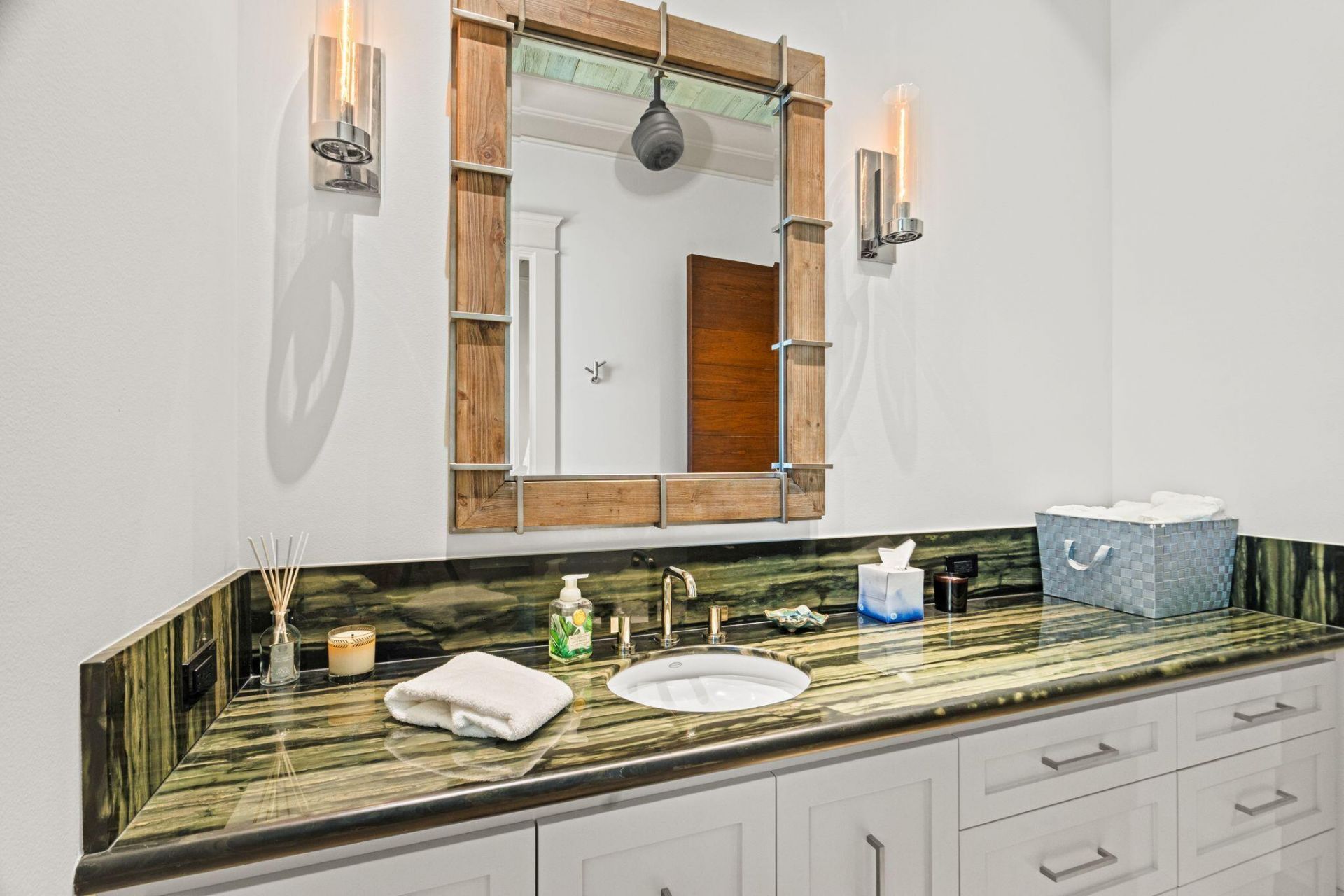 201 W Seaview Drive, Duck Key, FL 33050 Photo