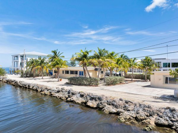 31364 Avenue J, Big Pine, FL 33043