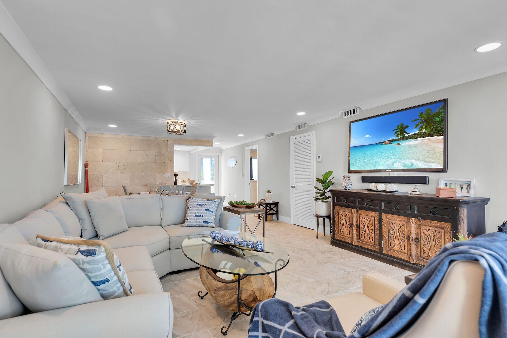 100 Iroquois Drive, Unit 5, Islamorada, FL 33036 Photo