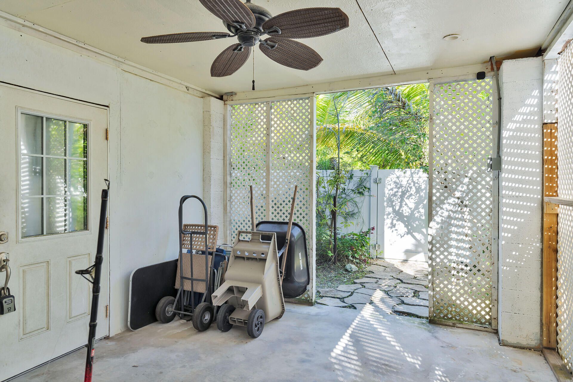 29313 Coconut Palm Drive, Big Pine Key, FL 33043 Photo