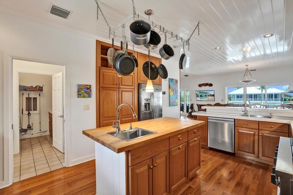107 Valencia Drive, Islamorada, FL 33036 Photo