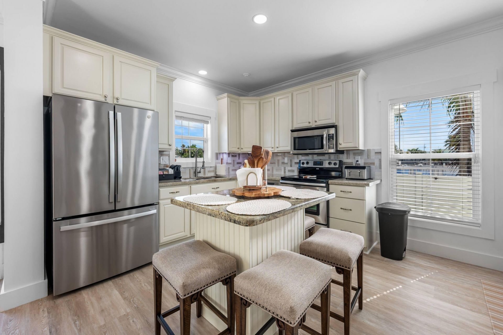 390 25th Street Ocean, Marathon, FL 33050 Photo