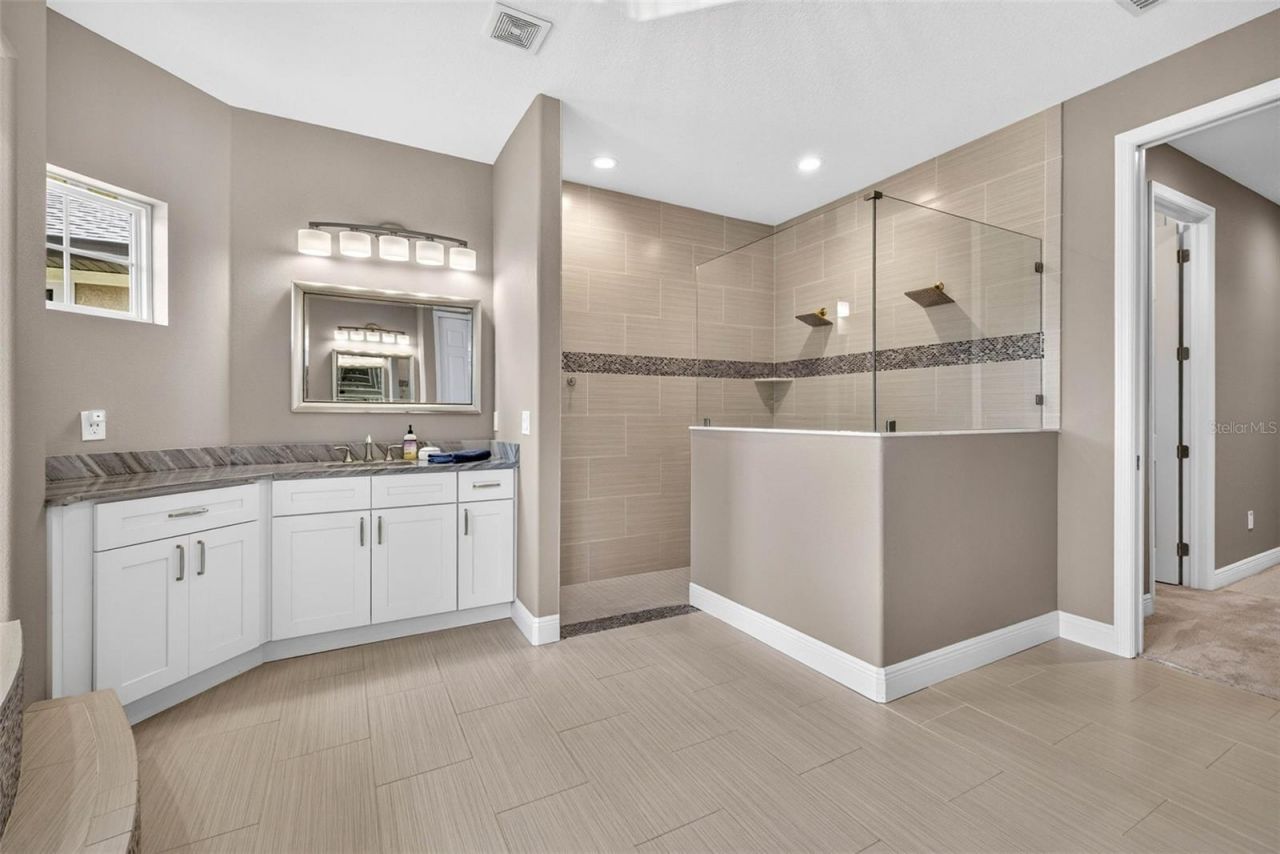 4760 Lago Vista Circle, Land O Lakes, FL 34639 Photo