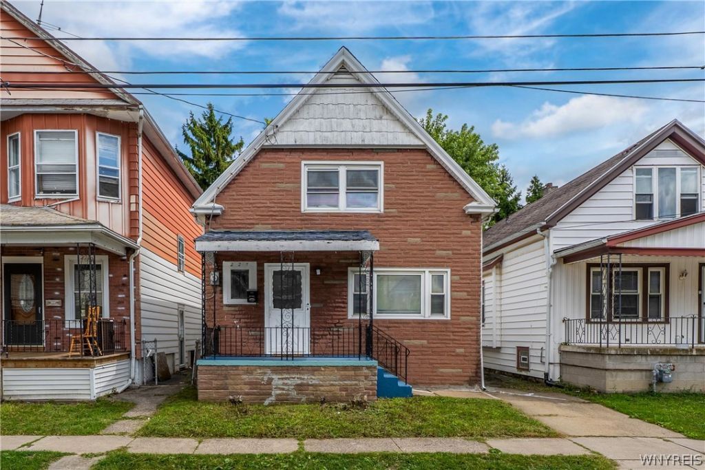 225 Longnecker Street, Buffalo, NY 14206 Main Photo
