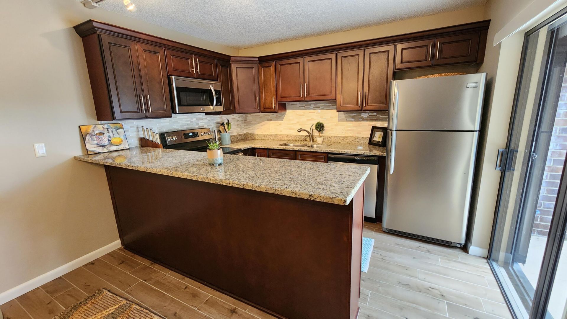 534 5th Terrace, Palm Beach Gardens, FL 33418 Photo