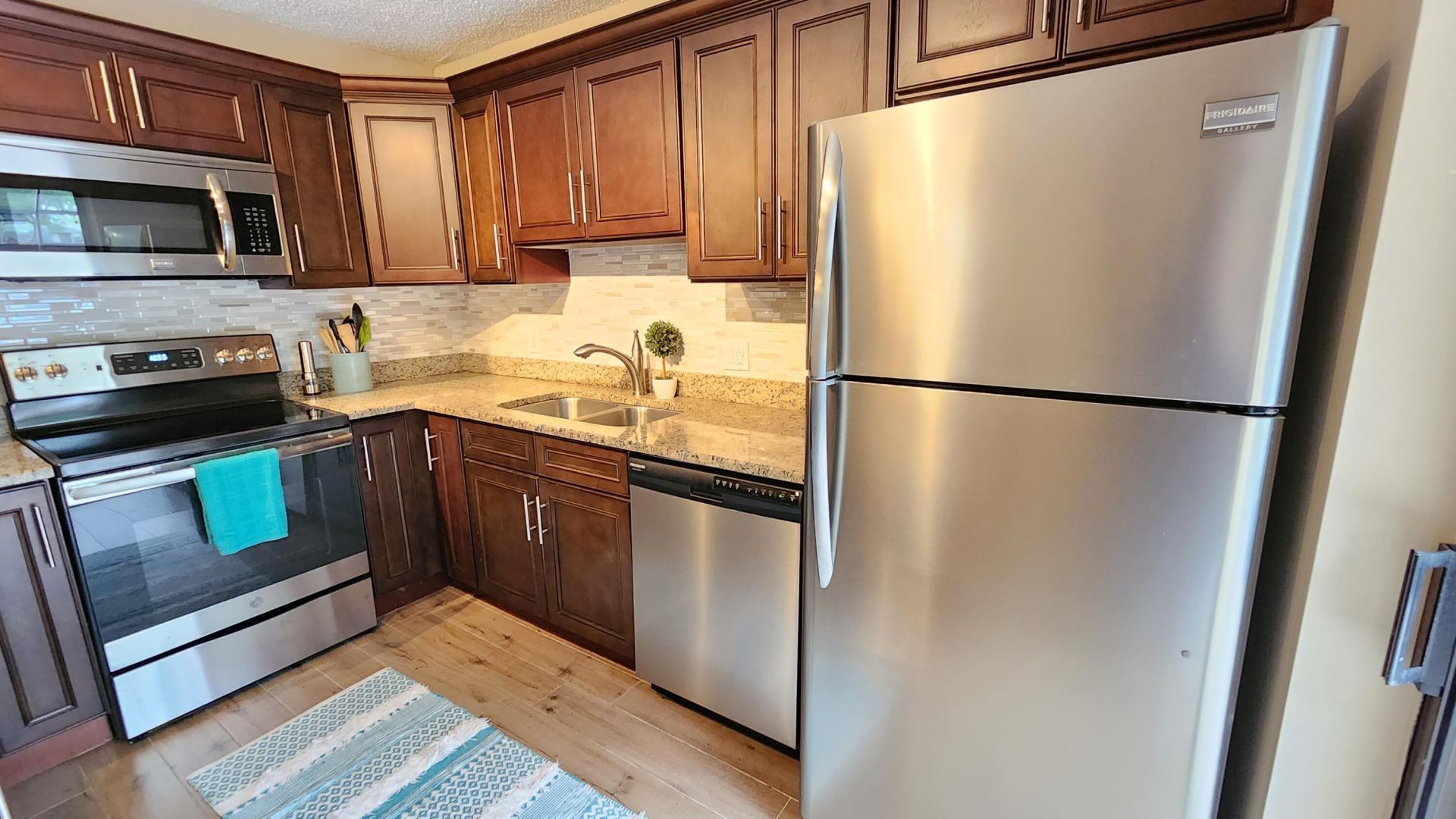 534 5th Terrace, Palm Beach Gardens, FL 33418 Photo