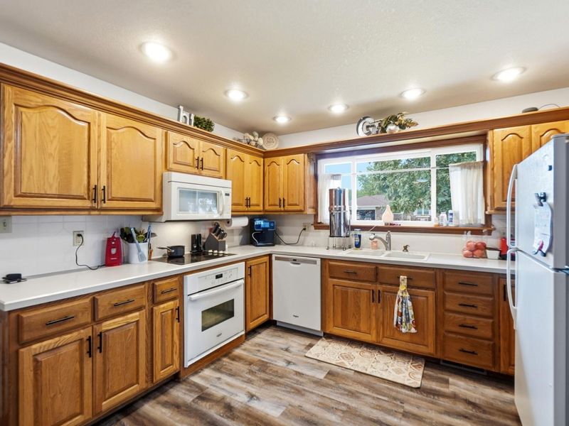 311 Cole Street, Wapakoneta, OH 45895 Photo 12