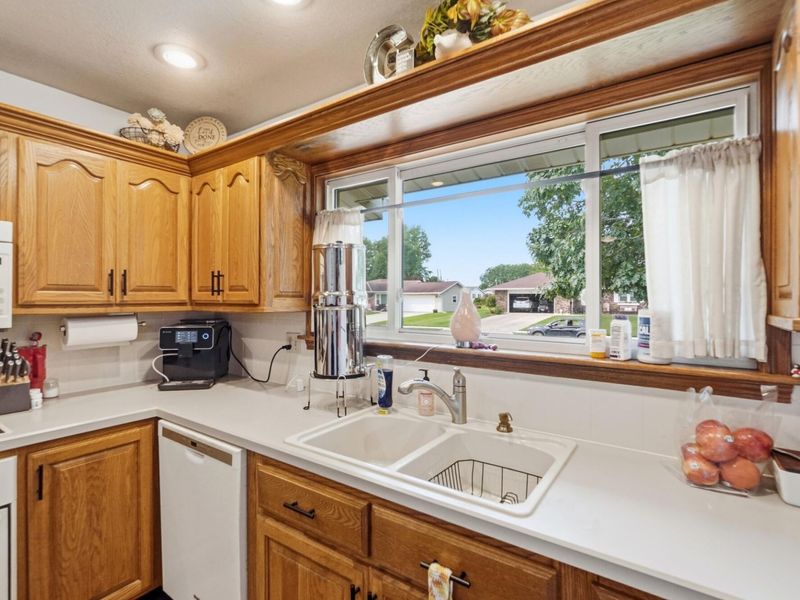 311 Cole Street, Wapakoneta, OH 45895 Photo 14