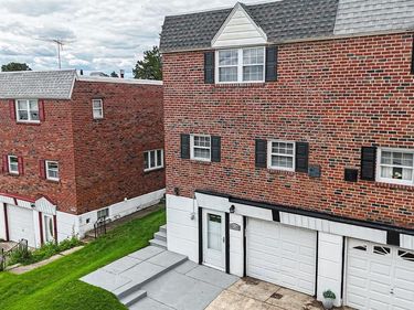 8520 BRIDLE ROAD, PHILADELPHIA, PA 19111