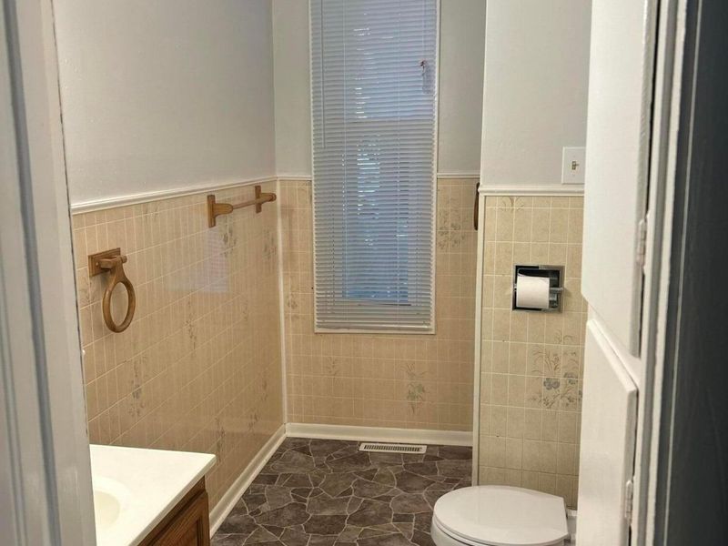 208 N Henry Street N, Unit 208 & 208, Crestline, OH 44827 Photo 6