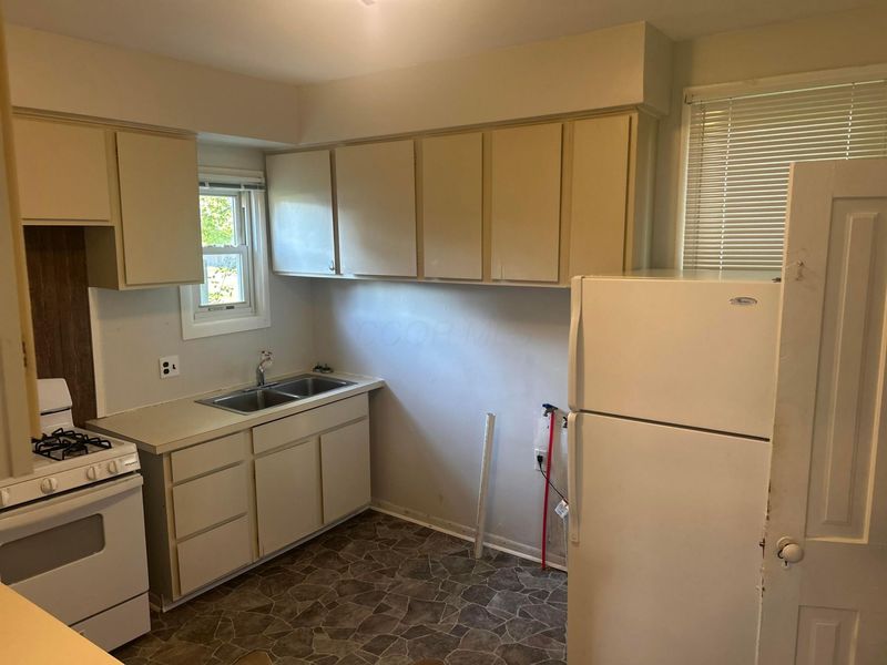 208 N Henry Street N, Unit 208 & 208, Crestline, OH 44827 Photo 8