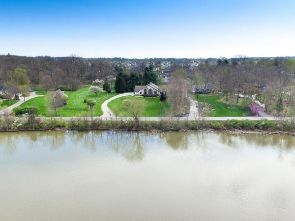 7263 Riverside Drive , Powell, OH 43065