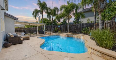 240 Farmington Cir, Roseville, CA 95678 Photo