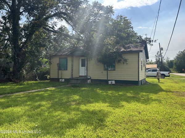 500 3rd Avenue, Greenwood, MS 38930