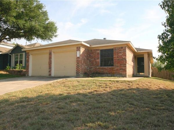 2001 Charlotte WAY, Round Rock, TX 78664