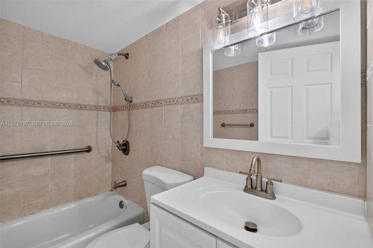 501 SW 1st St, Unit 607, Miami, FL 33130 Photo