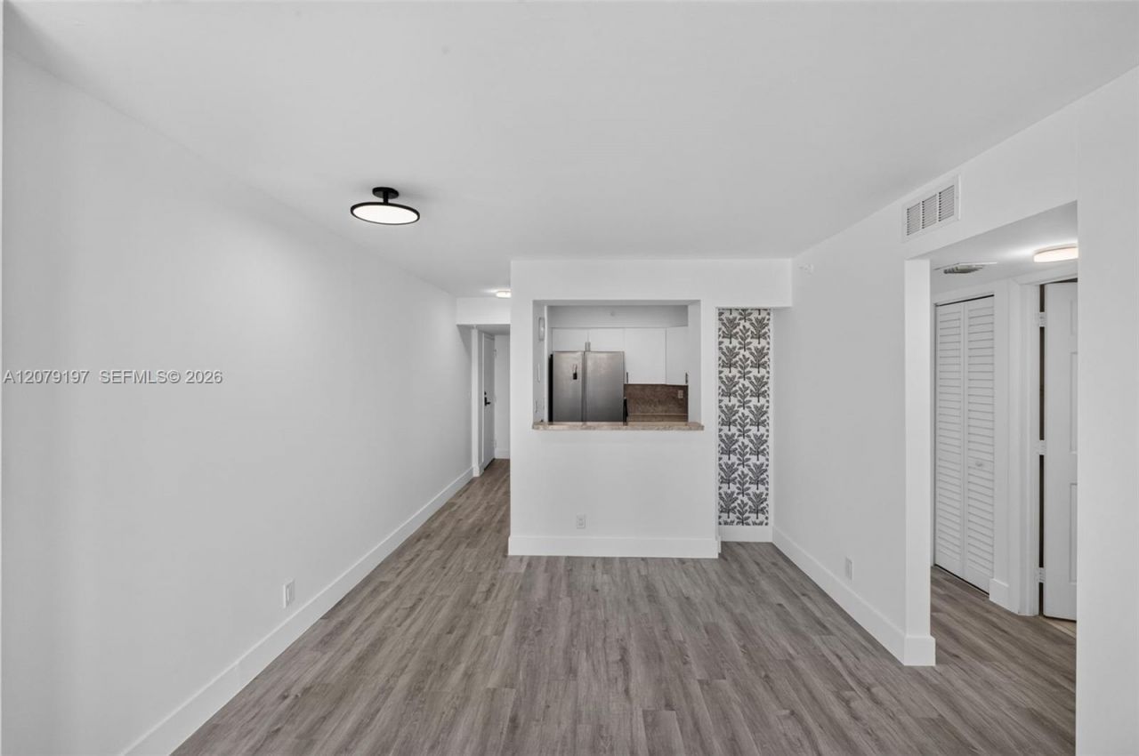 501 SW 1st St, Unit 607, Miami, FL 33130 Photo