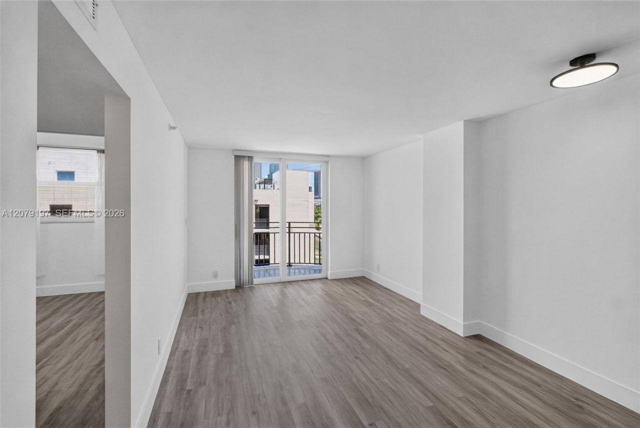 501 SW 1st St, Unit 607, Miami, FL 33130 Photo