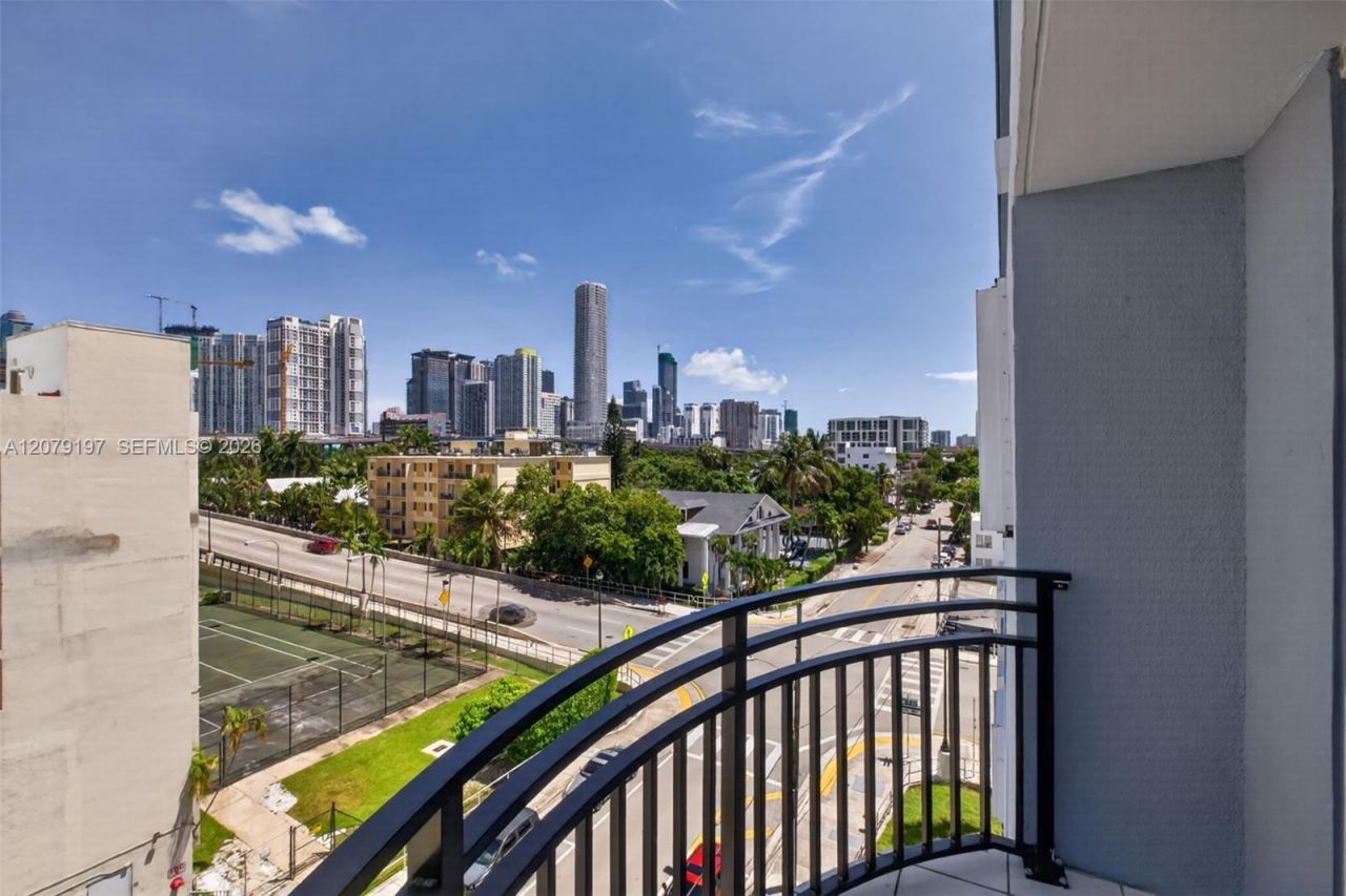 501 SW 1st St, Unit 607, Miami, FL 33130 Photo