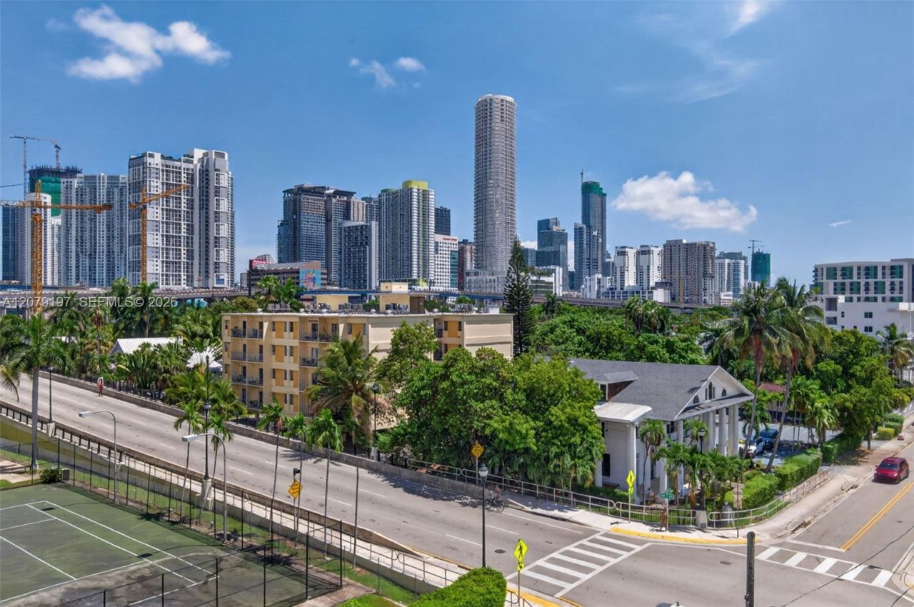 501 SW 1st St, Unit 607, Miami, FL 33130 Photo