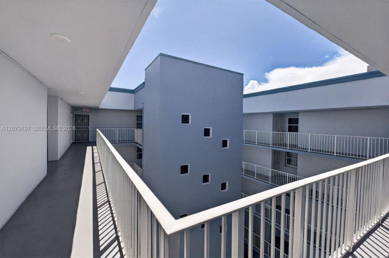 501 SW 1st St, Unit 607, Miami, FL 33130 Photo