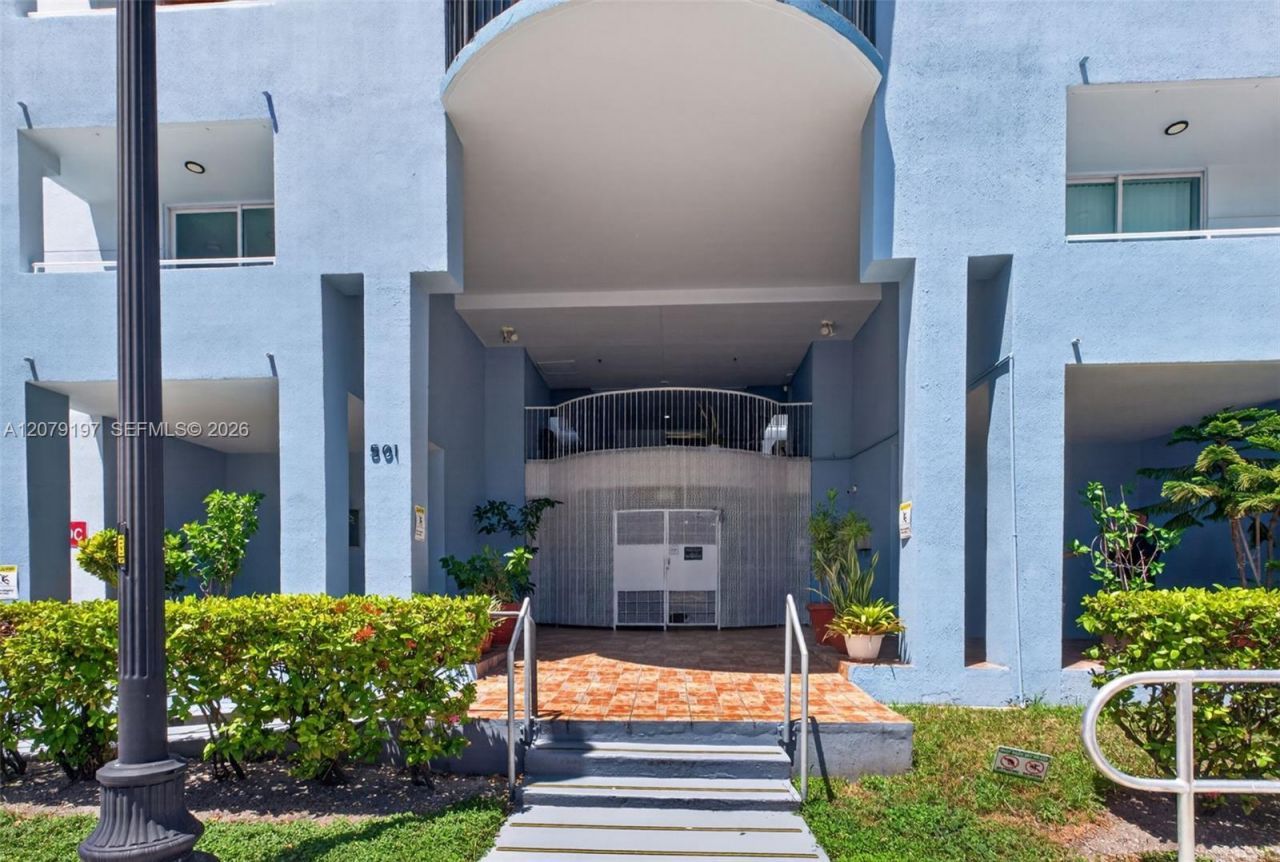 501 SW 1st St, Unit 607, Miami, FL 33130 Photo