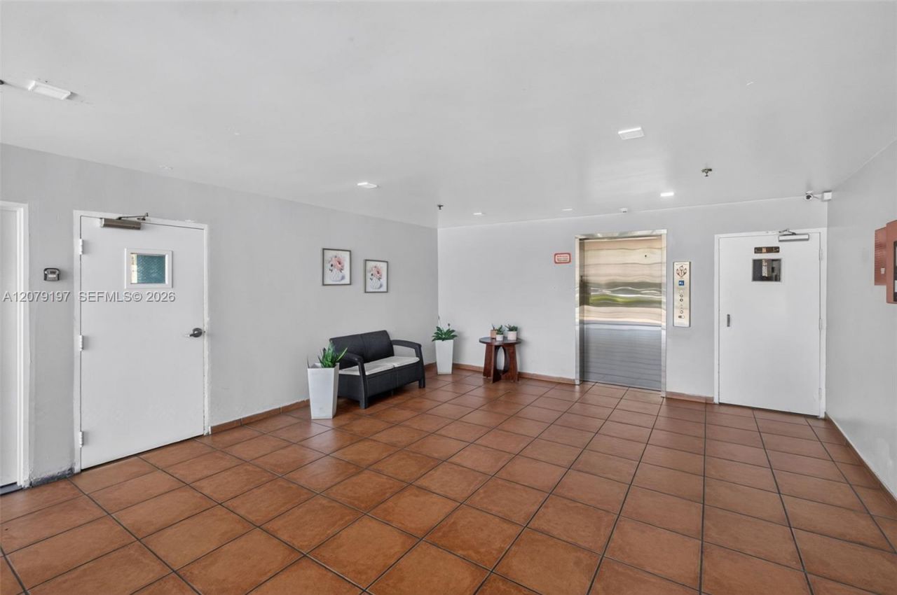 501 SW 1st St, Unit 607, Miami, FL 33130 Photo