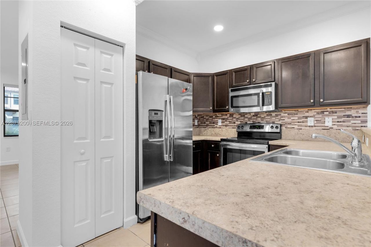 3202 SE 6th St , Homestead, FL 33033 Photo