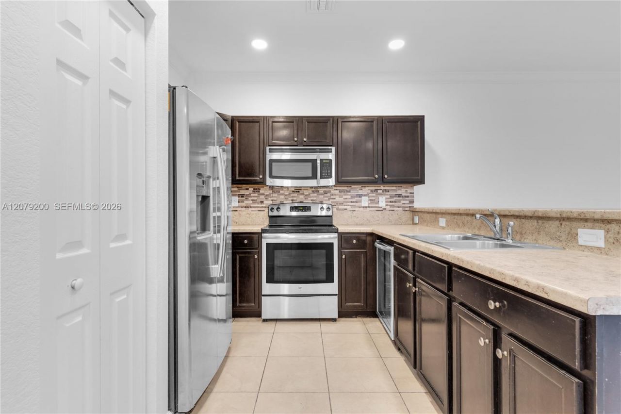 3202 SE 6th St , Homestead, FL 33033 Photo