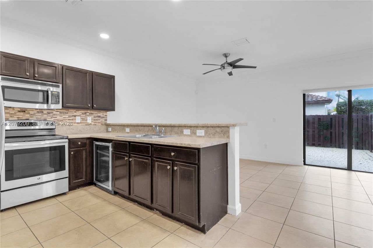 3202 SE 6th St , Homestead, FL 33033 Photo