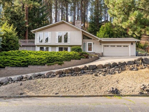 15505 N Cincinnati Dr, Spokane, WA 99208