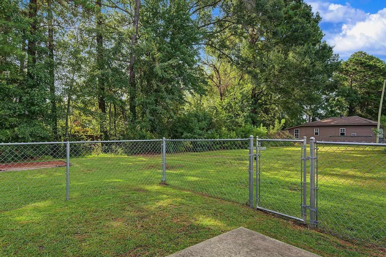 5660 Dogwood Circle  Photo 31