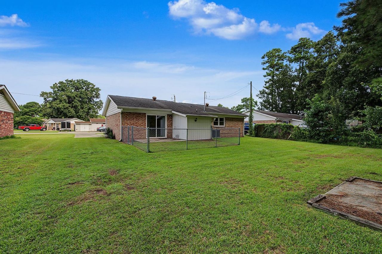 5660 Dogwood Circle  Photo 32