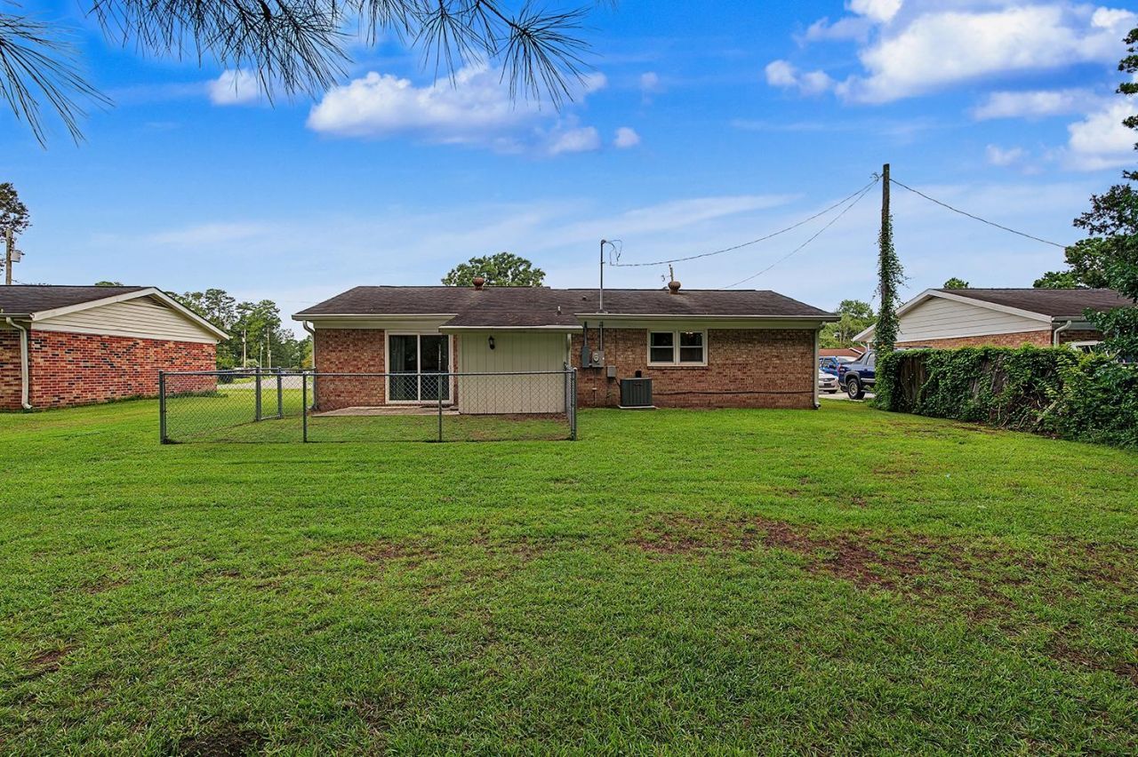 5660 Dogwood Circle  Photo 33