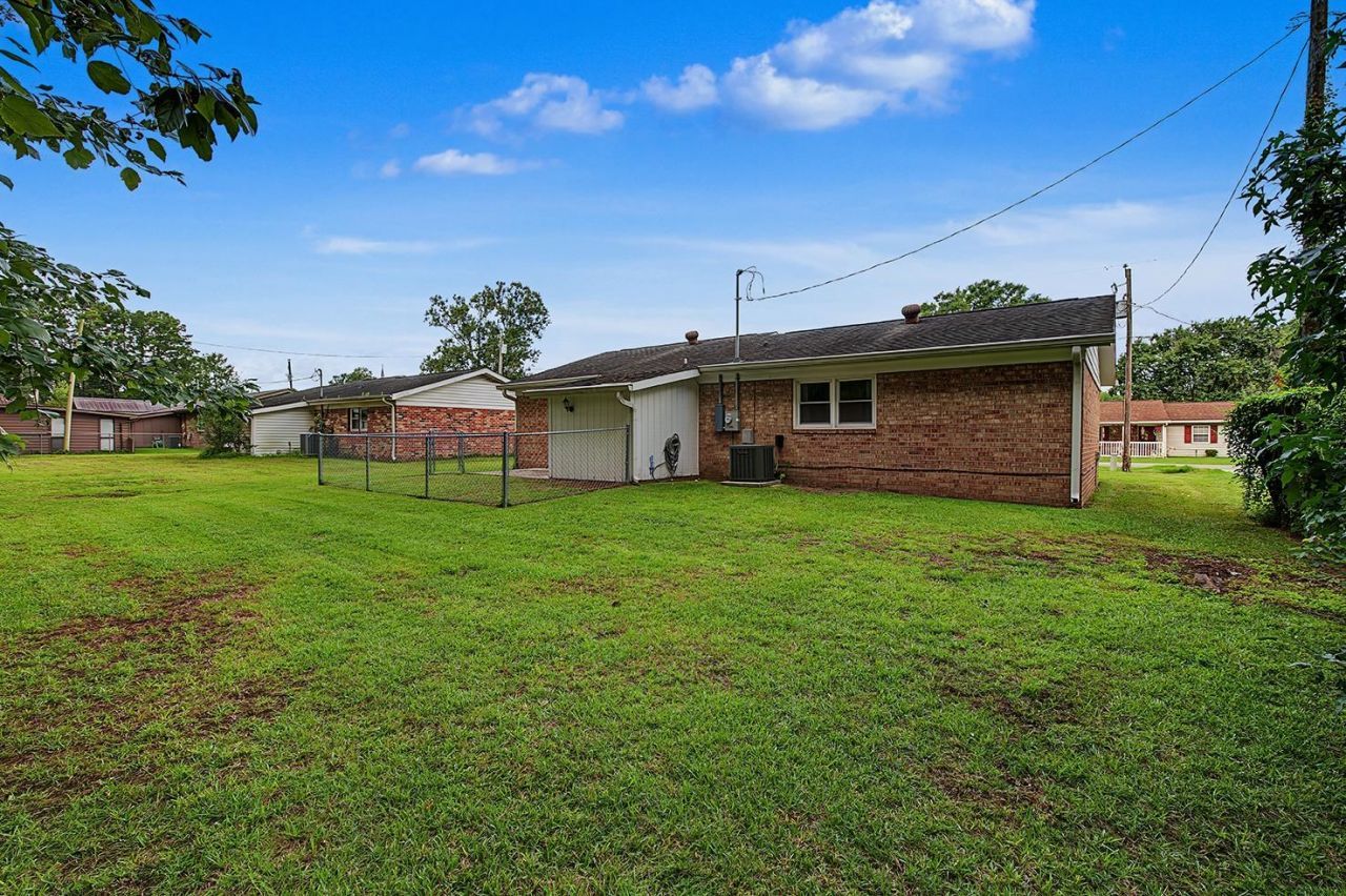 5660 Dogwood Circle  Photo 34