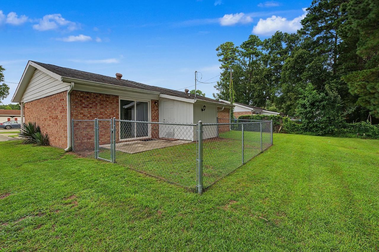 5660 Dogwood Circle  Photo 36