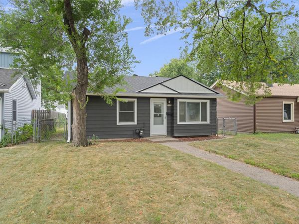 5226 Girard Avenue N, Minneapolis, MN 55430