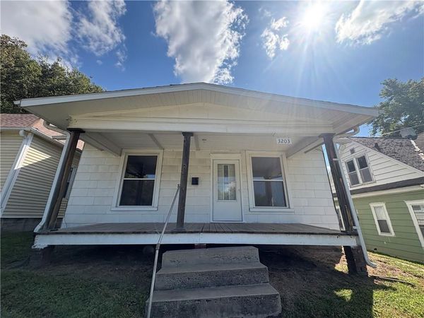 3203 S 22nd Street, St Joseph, MO 64503