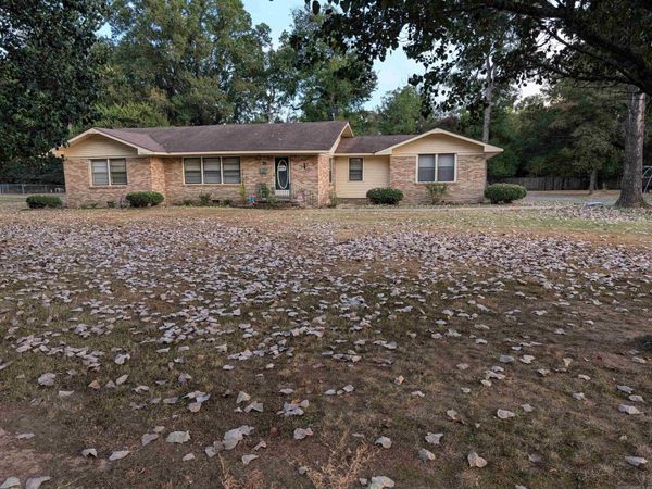 10 Fairview Drive, McGehee, AR 71654