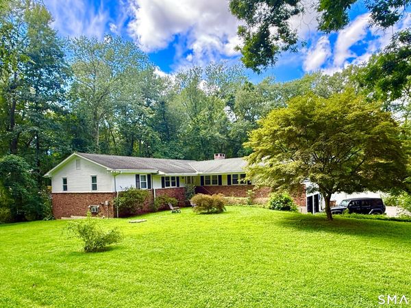 11 Joan , Stamford, CT 06905