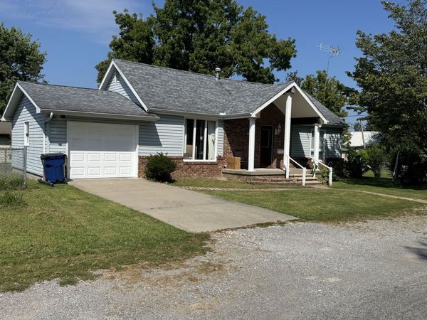409 S Parkhill Street , West Frankfort, IL 62896