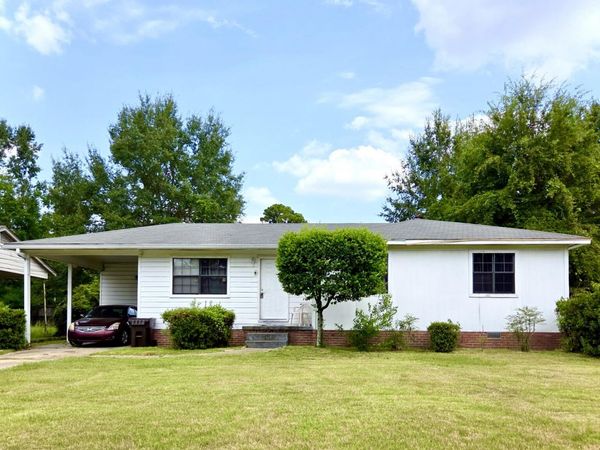 807 Myrtle St., Hattiesburg, MS 39401