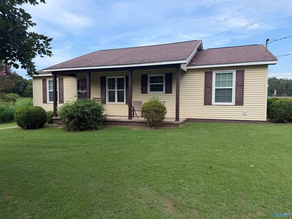 16516 Hampton Lane, Athens, AL 35611